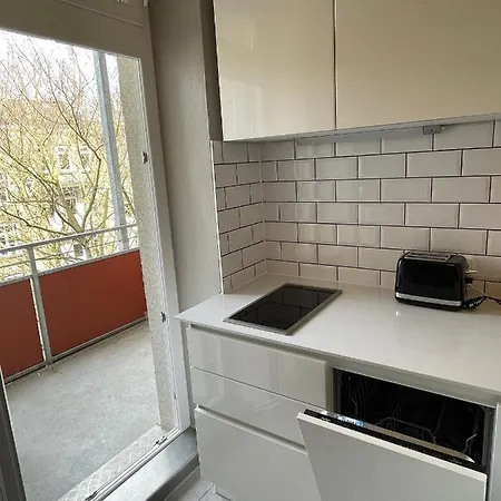 Altbaucharme Deluxe Mit Balkon In Zentraler Lage Appartamento