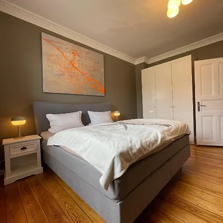 Altbaucharme Deluxe Mit Balkon In Zentraler Lage *