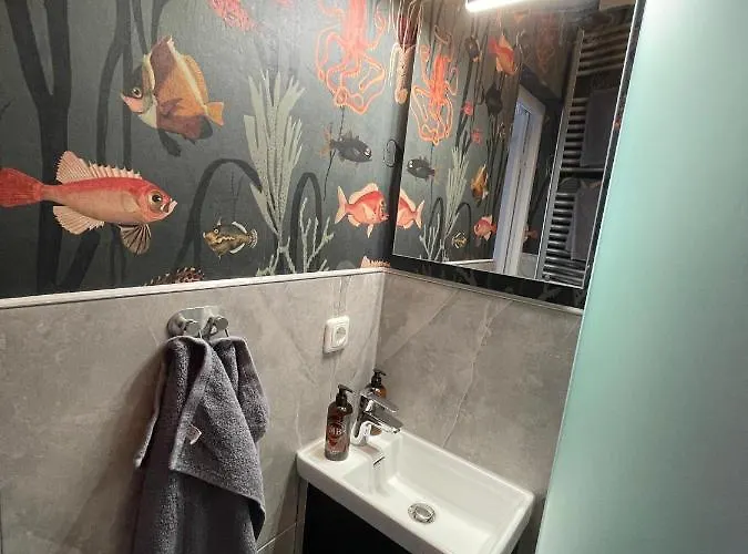 Altbaucharme Deluxe Mit Balkon In Zentraler Lage * Kiel