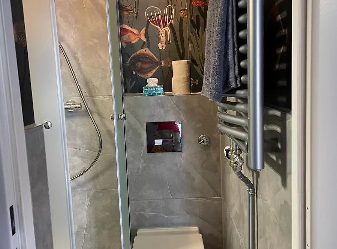 Altbaucharme Deluxe Mit Balkon In Zentraler Lage Kiel