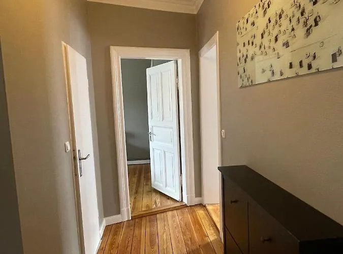 Apartment Altbaucharme Deluxe Mit Balkon In Zentraler Lage Kiel