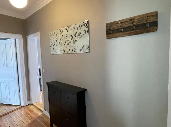 Altbaucharme Deluxe Mit Balkon In Zentraler Lage Appartement Kiel