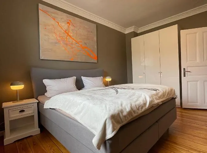 Altbaucharme Deluxe Mit Balkon In Zentraler Lage *