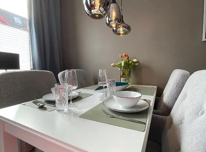 Altbaucharme Deluxe Mit Balkon In Zentraler Lage Appartement